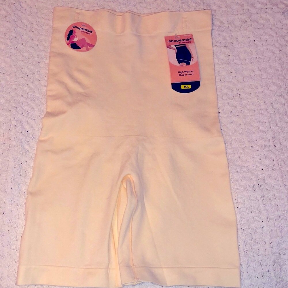 Shapermint Essentials Shaper Short M/L NWT - Must see!! 🤩